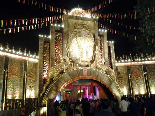 Spectacular Durga Puja Pendal worth 1 Crore