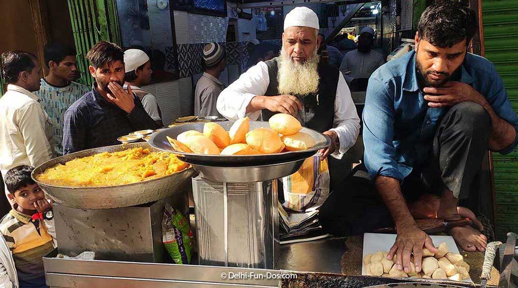Traveller’s First Brush With Delhi Food