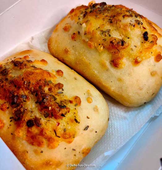 cheese-garlic-bread-italian-food-home-delivery-delhi