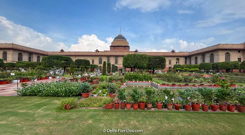 Amrit Udyan at Rashtrapati Bhavan: A Monsoon Delight