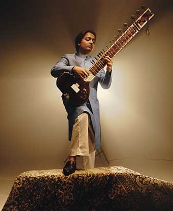 Songs of the Stone at Qutub Minar