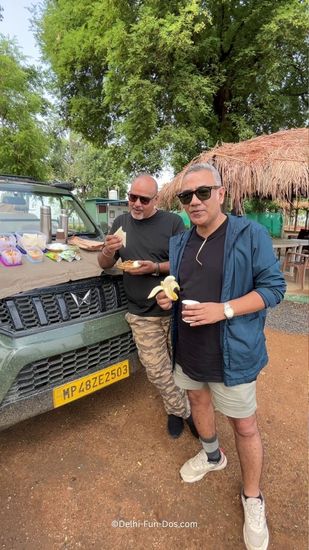 Breakfast-at-Satpura-Jungle-Safari