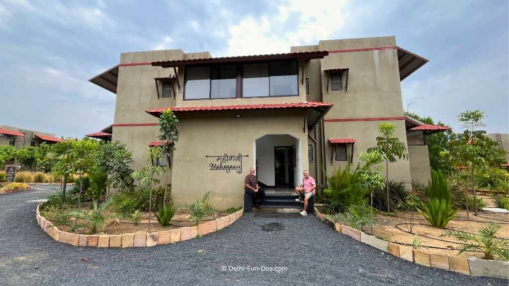 Luxury-Pool-Villa-in-Tathastu-Resort-at-Satpura