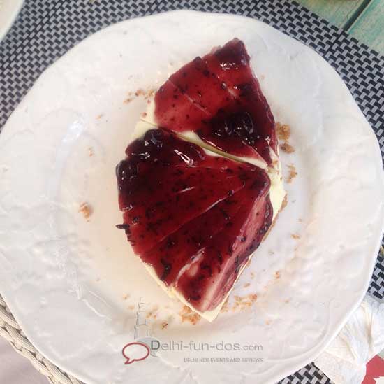 cheesecake-at-italiano-italian-restaurants-in-delhi-ncr