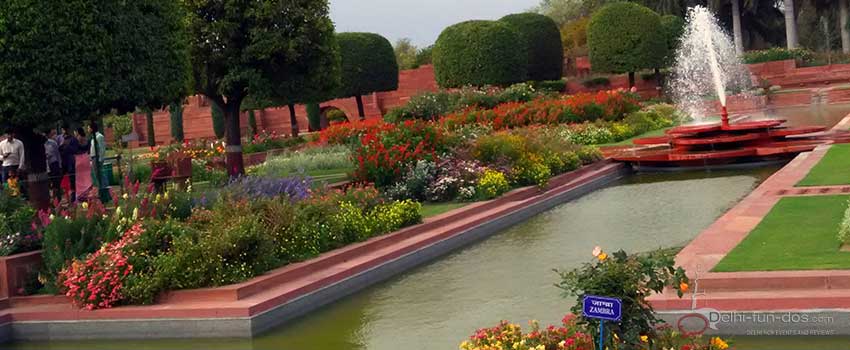 entry-gate-for-mughal-gardens