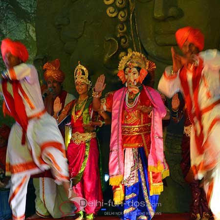  The performances that started with Ganpati vandana and went on to include many dance forms from Maharastra like Koli, Povadas, Dhangari and Kala left audience spellbound. 