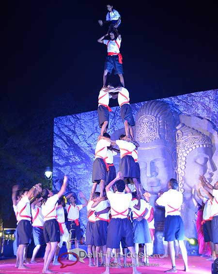 The Govinda tradition from Maharashtra is a favourite with Bollywood film makers. This group performed a "matki phod" right on the stage by making a 6 level human pyramid with a child on top. 