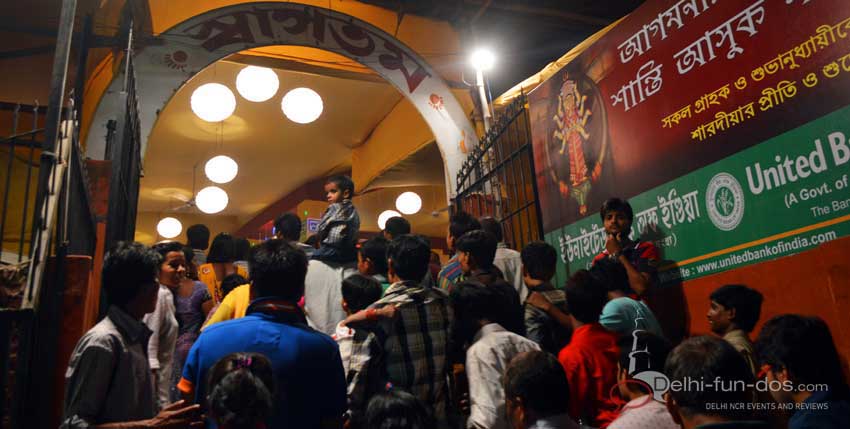 In its most popular form, this is a community festival where the Pujas are organised by committees that represent various localities. With the migration of Bengalis to all parts of India, this version of Durga Puja is common all over the country. In fact, there are more than a thousand Durga Pujas that are organised in Delhi NCR. 
