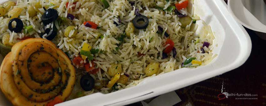 rice-salad-and-garlic-bread-foodport-gurgaon-review