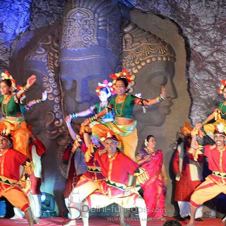 tribal-dances-from-maharashtra-mahjatra-dilli-haat