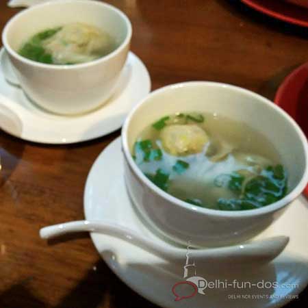 wonton-soup-clear-healthy-soups-in-gurgaon